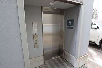 駐輪場・バイク置き場の出入口