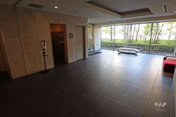 エントランスホール