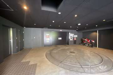 敷地内駐車場（屋内機械式）