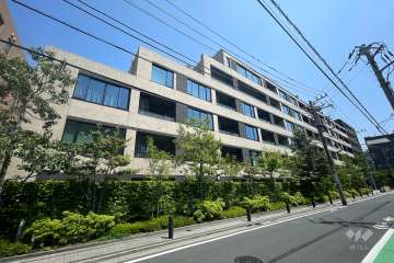 ザパークハウスグラン南青山高樹町の外観（南西側から）