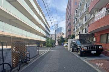 敷地東側の前面道路