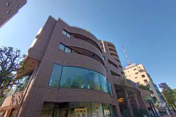 ベルテ南青山の外観（南東側から）