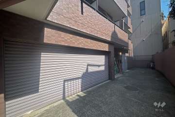 駐車場の出入り口