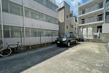 敷地内駐車場（屋外平面式）