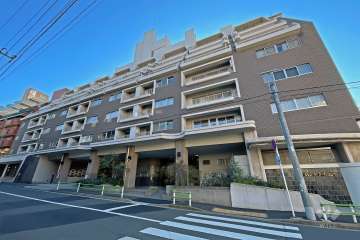 シャトー東洋南青山の外観（北西側から）