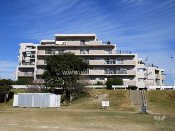 武庫川公園レックスマンションの外観（西側から）