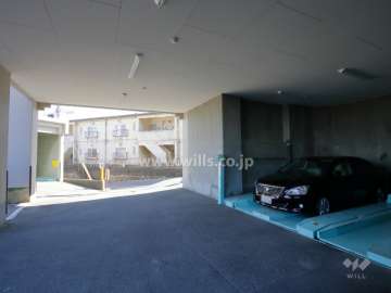 敷地内駐車場（屋内機械式）