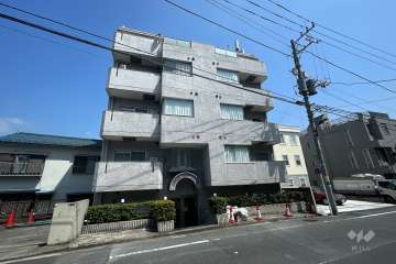 メイゾン西麻布の外観（南西側から）