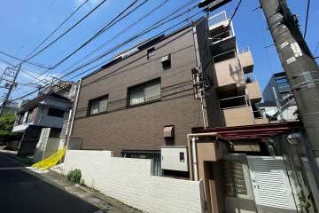 ドム南青山の外観（北東側から）