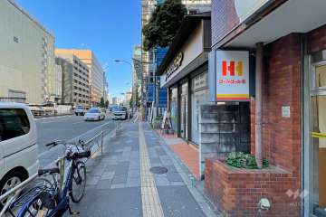 敷地南東側の前面道路