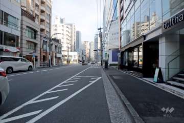 敷地北東側の前面道路　