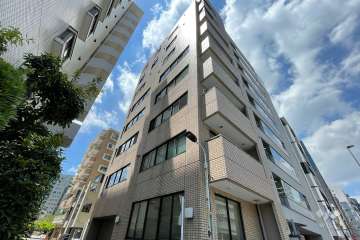 東麻布ビルの外観（南東側から）