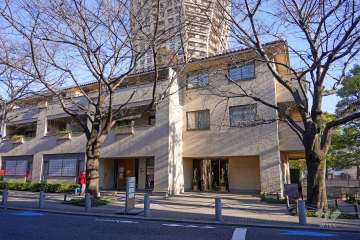 元麻布ヒルズフォレストテラスウエストの外観（西側から）　