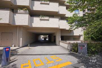 駐車場の出入り口　