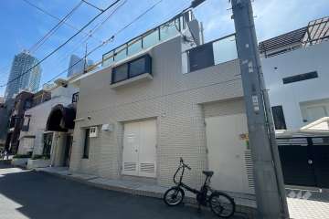 ライオンズマンション六本木第3の外観（北西側から）