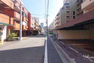 敷地北東側の前面道路　