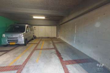 敷地内駐車場（屋内平面式）