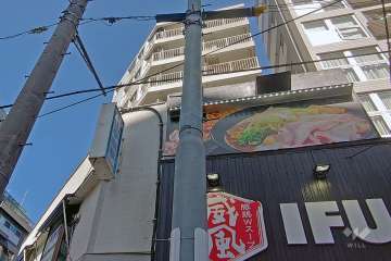 サーラ南青山の外観（南東側から）