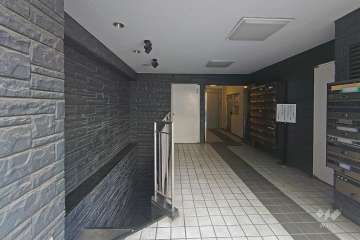 エントランス内