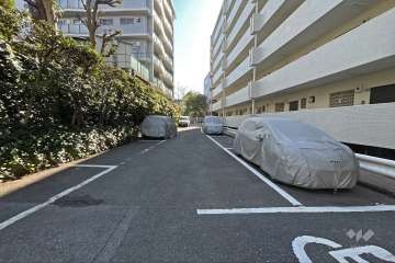 敷地内駐車場（屋外平面式）