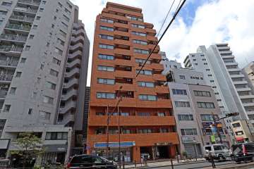 トーア三田ガーデンの外観(南東側から)