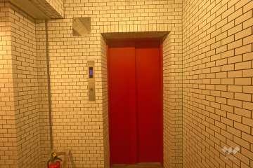 共用のエレベーター