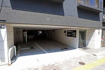 駐車場の出入り口