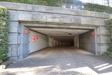 駐車場の出入り口