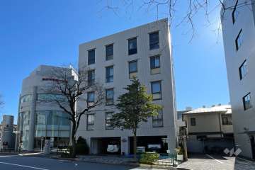カーザベラの外観（西側から）