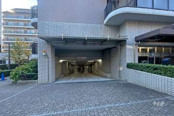 駐車場出入口（リングシャッター付き）