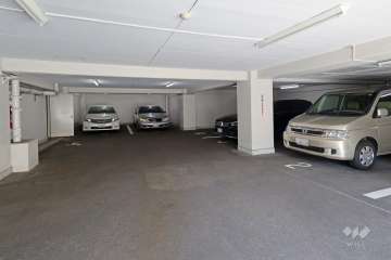 敷地内駐車場（屋内平面式）