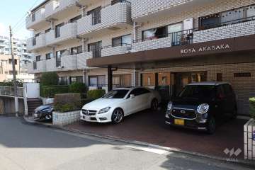 敷地内駐車場（屋外平面式）　　