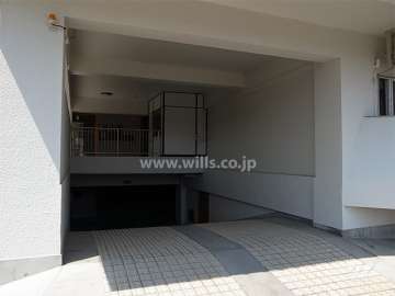 駐車場へのアプローチ