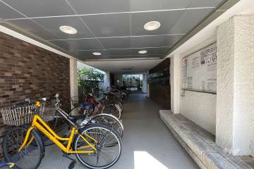 エントランス内