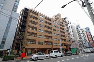 ドミール南青山の外観（北東側から）
