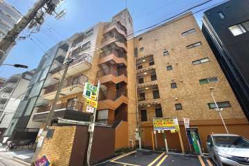 ライオンズマンション麻布十番第３の外観（北東側から）