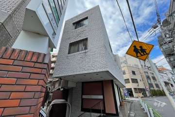 インペリアル赤坂壱番館の外観（東側から）