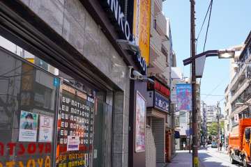 敷地北側の前面道路