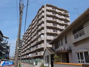サンロイヤル北園田の外観（南側から）