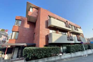 ヴェラハイツ赤坂新坂町の外観（南側から）