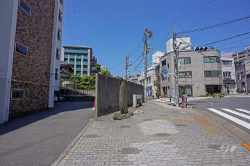 敷地北側前面道路（東側から）