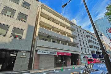 オリエントニュー赤坂の外観（西側から）