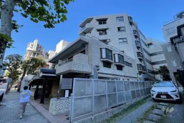 エクレール乃木坂の外観（南東側から）