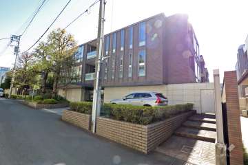 グランブルー高輪アドニスの外観(北西側から)