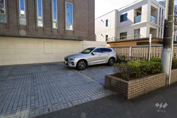 敷地内駐車場（屋外平面式）