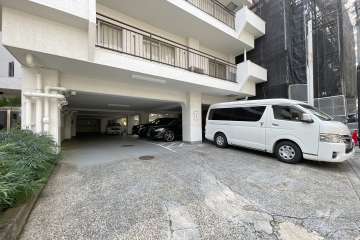 敷地内駐車場（屋外平面式・屋内平面式）