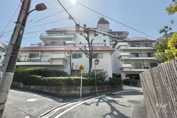 メゾンドール高輪の外観（北側から）
