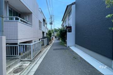敷地南西側の前面道路　