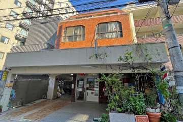 ライオンズマンション赤坂第2の外観（北西側から）