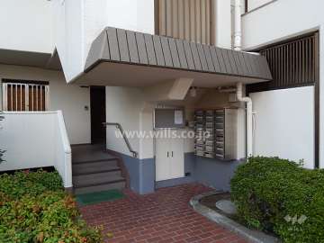 住戸入口（共用ポスト）